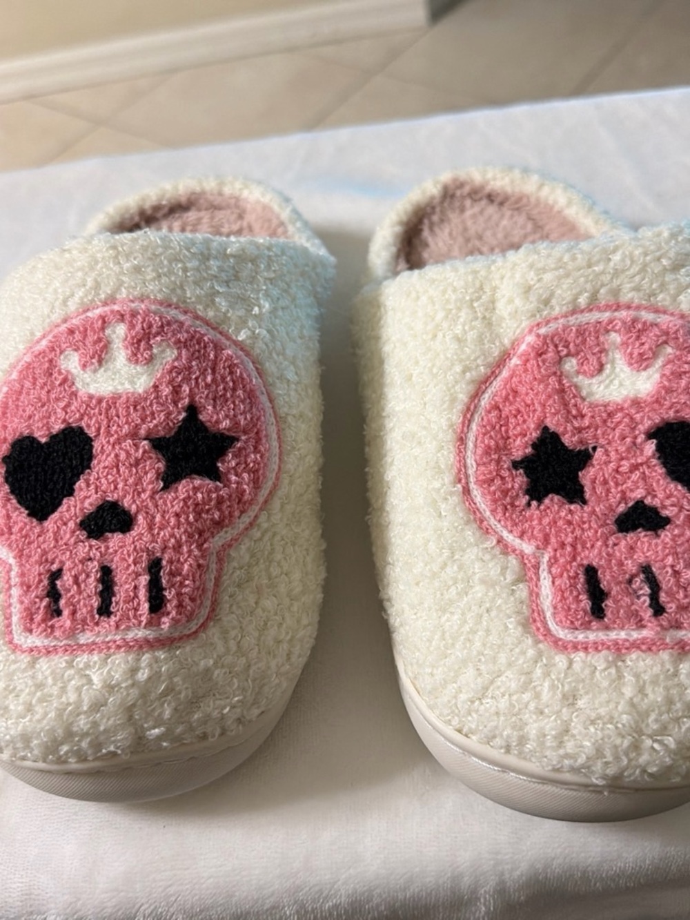 Cozy Cream Slip-On Slippers with Pink Skull Appliqués